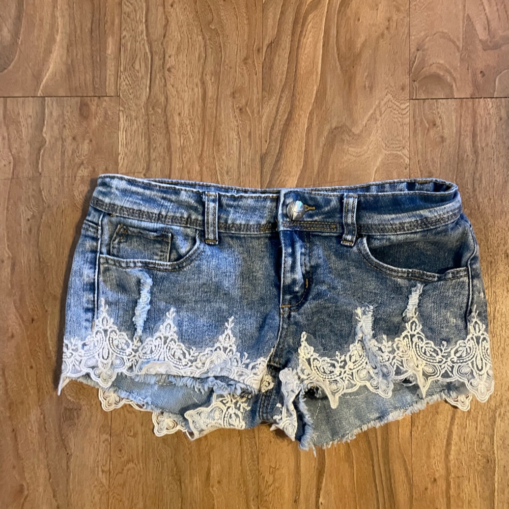 Women's almost famous Denim Shorts with Lace Trim-size 3